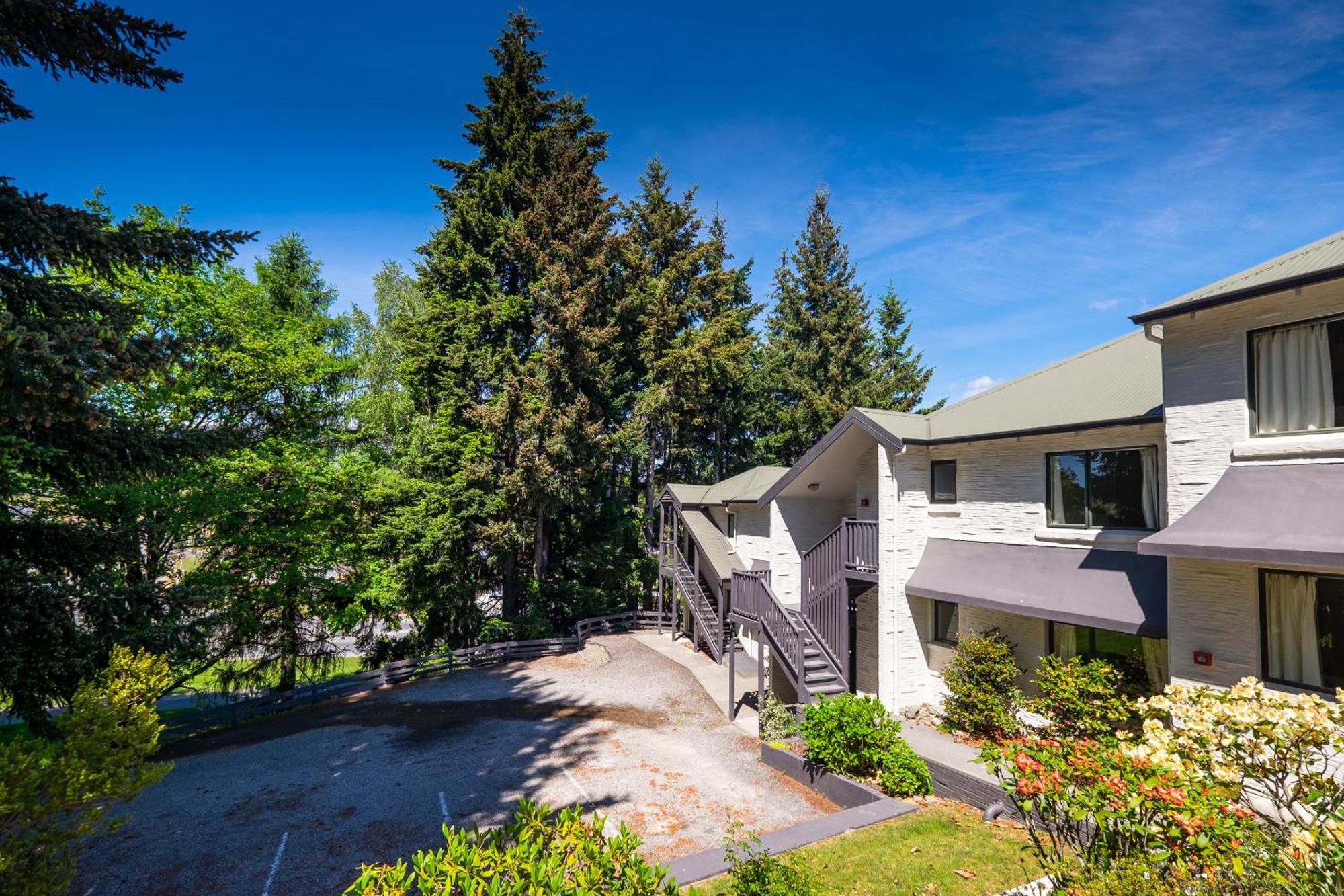 Ride Base Wanaka Apartments Zewnętrze zdjęcie